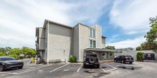 1 Bedroom, 1 Bathroom Condo in Downtown Charleston - Charleston Gallery 21