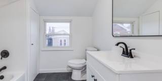 AVAILABLE JUNE 2026! - 2 Bedroom Suburban Vibes in the HEART of the City!! Gallery 17