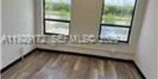 2001 N Dixie Hwy Gallery 2