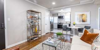 Everly Apartments on Cherry Street Gallery 15