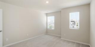 Luxury End-Unit Townhome in Desirable Chateau Community Gallery 38