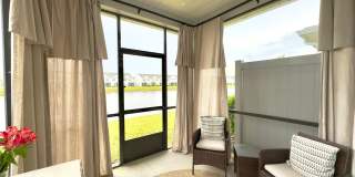 Beautiful Townhome in a perfect location Gallery 24