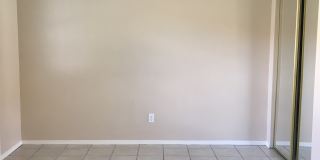 8914 W Loma Ln Gallery 4