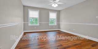 364 Prospect St Gallery 30