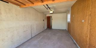 Large 4 Bed 2 Bath House Gallery 19