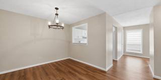 Large upper-level condo Gallery 7