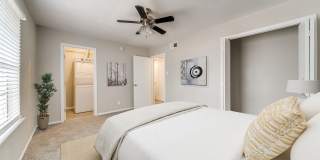 Oaks at Medical Center Gallery 10