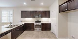 Your Perfect Retreat Awaits in The Vibrant Four Seasons 55+ Community! Gallery 4