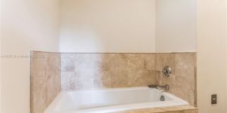 5774 SW 76th Ter Gallery 26