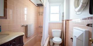 274 W Walnut Street Gallery 15