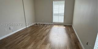 733 Riverside Dr Gallery 18