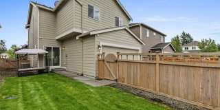 Keep Cool in this Air Conditioned Home in Gated Community! Gallery 18