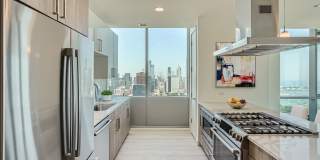 Sentral Michigan Avenue Gallery 11