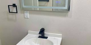 411 W Bluff Gallery 9
