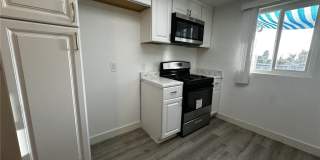 710 W Washington Gallery 4