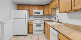 Bright Cozy Home w/ Deck & Yard Near Des Moines Marina Bright Cozy Home w/ Deck & Yard Near Des Moines Marina Gallery 22