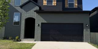 1858 East Fiji Street Gallery 17