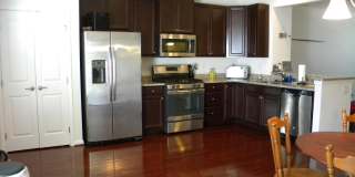 652 E CHESTNUT Street Gallery 9