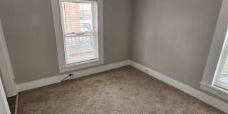 260 Laurel St Gallery 11