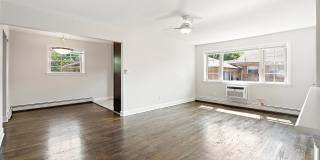 Crossroads Gardens Apartments Gallery 5