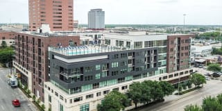 Eighteen25 Downtown Gallery 6