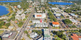 DOWNTOWN ~ Luxury Gene Leedy Townhouse ~ with Community Pool Gallery 1