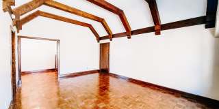 The Green Lodge Gallery 41