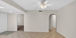 Modern Updated Tempe Townhome Near ASU & Downtown with Resort-Style Amenities Gallery 11