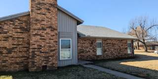 Spacious Home Near Tinker AFB with Storm Shelter  Wood Privacy Fence! Gallery 1