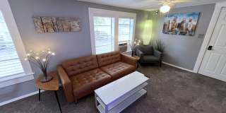 304 North Keech Street - Room 4 Gallery 13