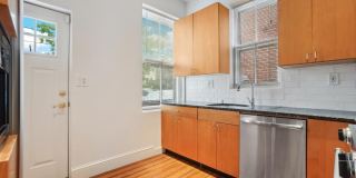 1411 KING Street Gallery 18