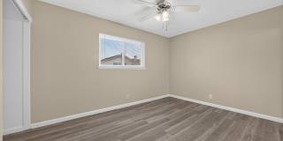 Minutes to the Beach! Updated 2 Bedroom Condo with Parking Included Minutes to the Beach! Updated 2 Bedroom Condo with Parking Included Gallery 10