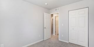 934 Maple Avenue Gallery 17