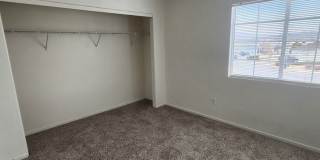Cul-de-sac home in North Valleys! Gallery 7