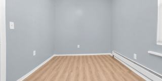 139 S 8Th St Gallery 4