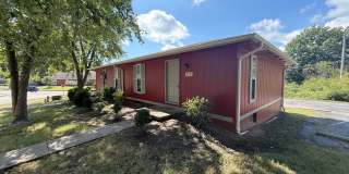 Stonegate Complex -- Fully Furnished and Utilities Included! Gallery 1