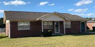 Charming all-brick home located in Hinesville Gallery 1
