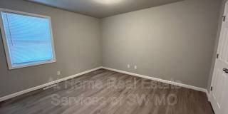 900 S Crutcher Gallery 5