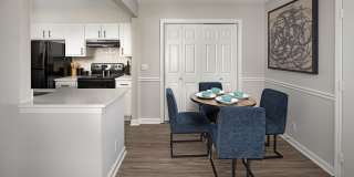 Williamsburg Gallery 12