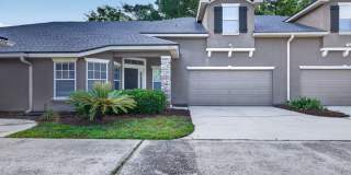 Townhome in Eagle Harbor Gallery 1