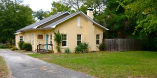 Charming 2 Bedroom, 2 Bath Home - Water & Trash Included! Charming 2 Bedroom, 2 Bath Home - Water & Trash Included! Gallery 1