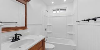Bright Cozy Home w/ Deck & Yard Near Des Moines Marina Bright Cozy Home w/ Deck & Yard Near Des Moines Marina Gallery 6