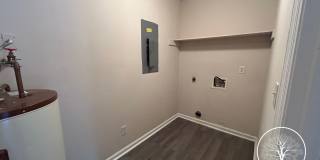 MOVE IN SPECIAL: $500 OFF 1ST MONTH'S RENT!** MOVE IN SPECIAL: $500 OFF 1ST MONTH'S RENT!** Gallery 8
