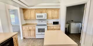 4-BR Home in Shadow Mountain @ Green Valley Gallery 16