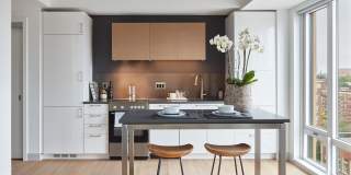 The Harlo Gallery 16