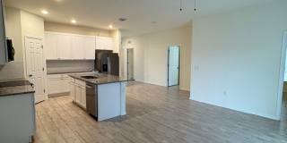 Cozy 3 Bed 2 Bath Duplex in Lehigh Acres Gallery 14