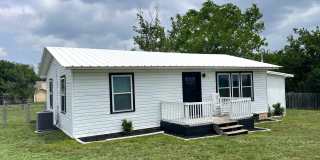 1101 E College Gallery 1