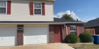 3302 SW Landau Ct Apt 1 & 2 3302 SW Landau Ct Apt 1 & 2 Gallery 1