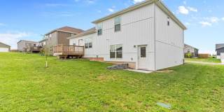 Beautiful Split Level 5 Bedroom Home - Hills of Olde Savannah Gallery 29