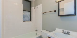 727 West Cornelia Gallery 8